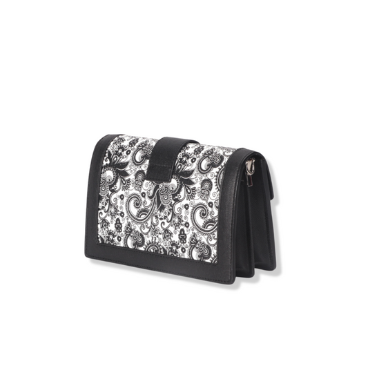 B&W Sewing Purse