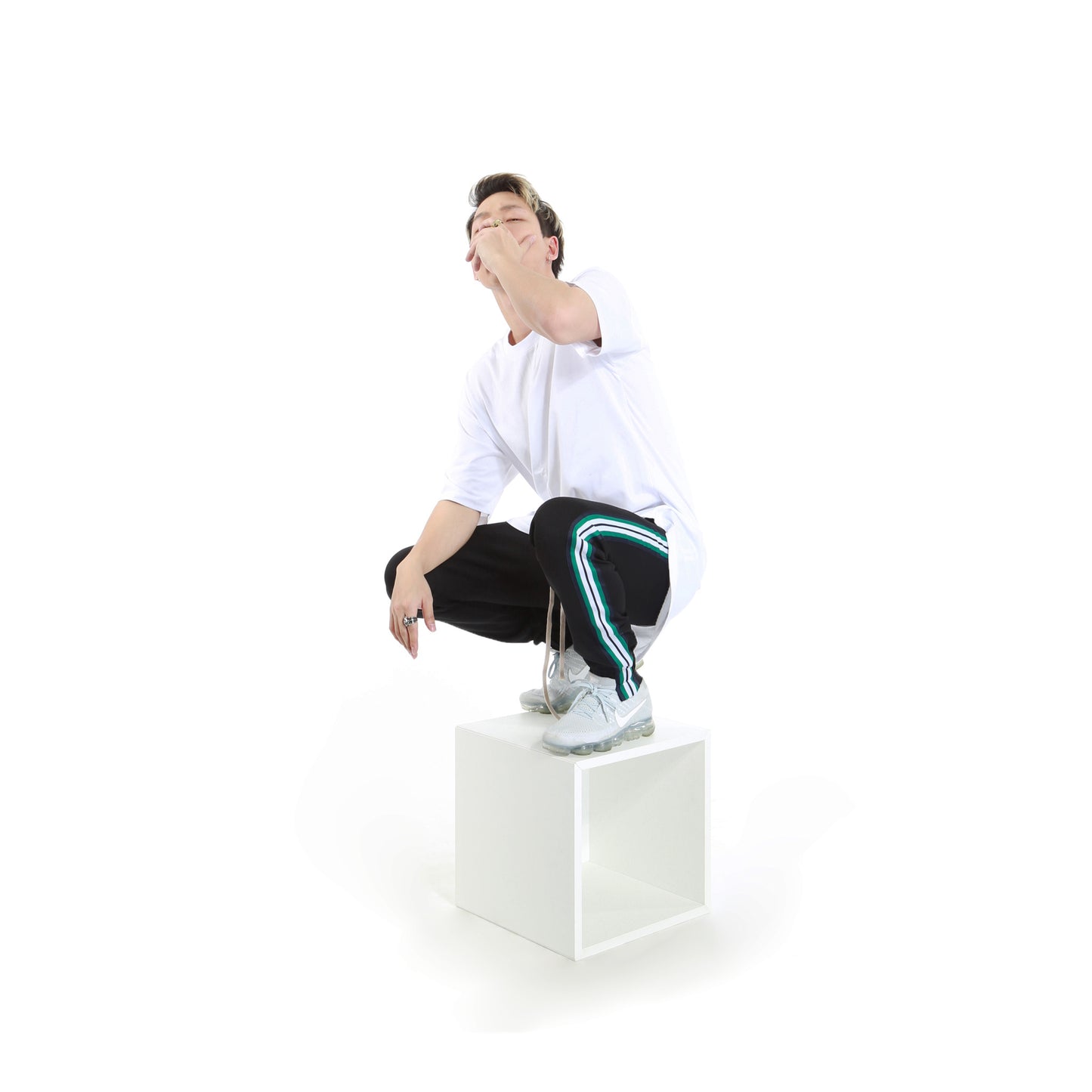 LB.White Loose Tee